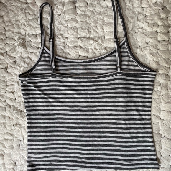 Nollie Crop Top - Picture 3 of 7